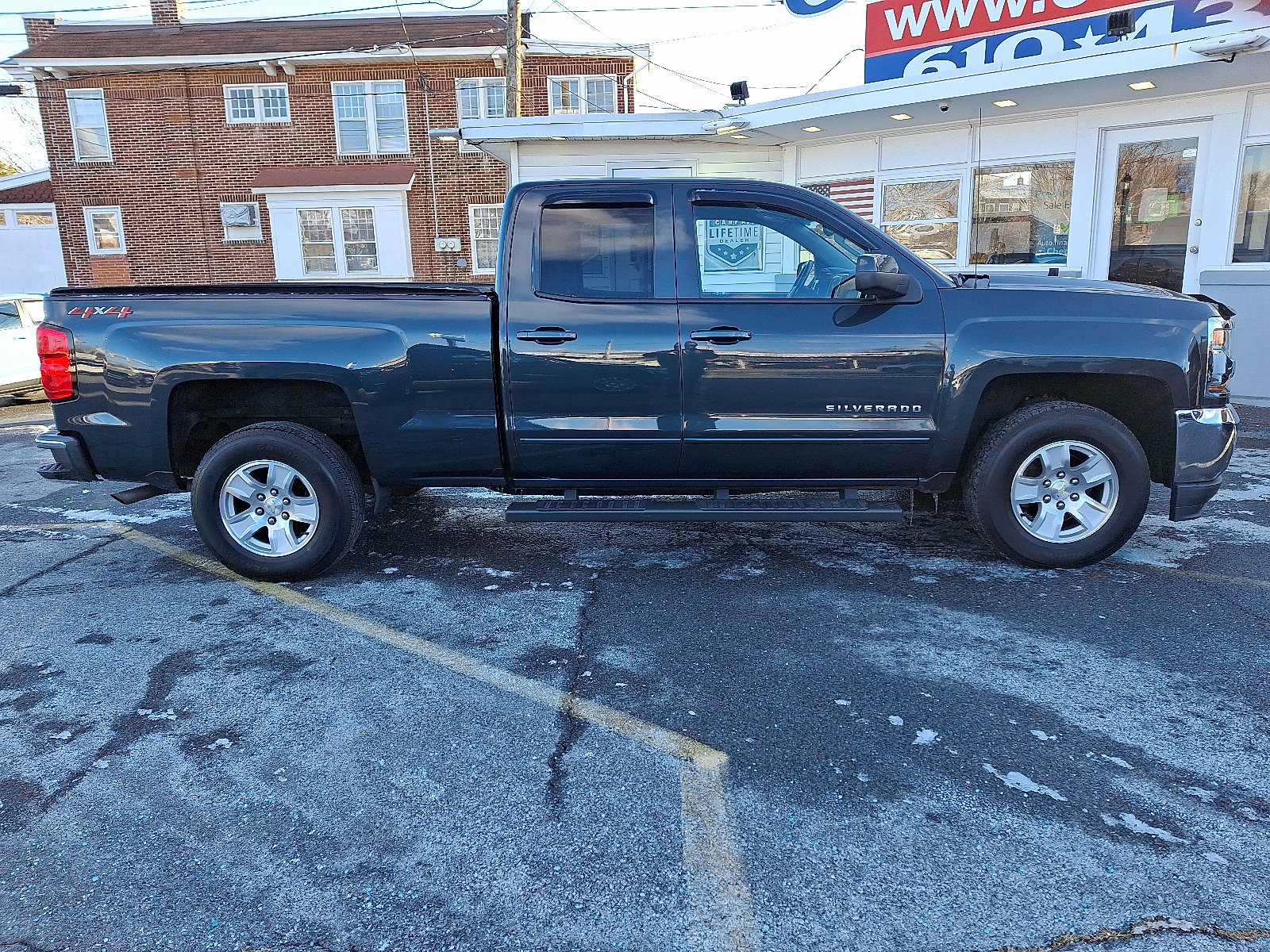 Used 2018 Chevrolet Silverado 1500 LT w/ All Star Edition image 6