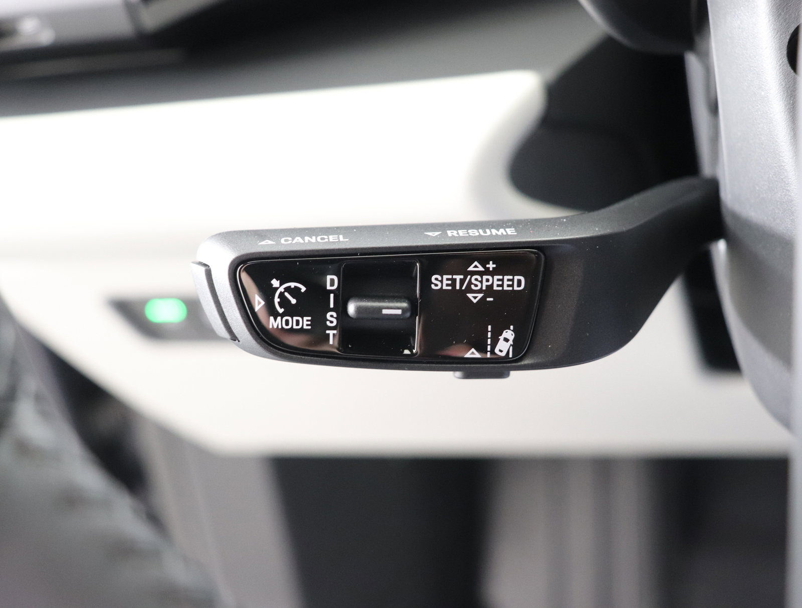 Used 2025 Porsche Macan 4S Electric image 36