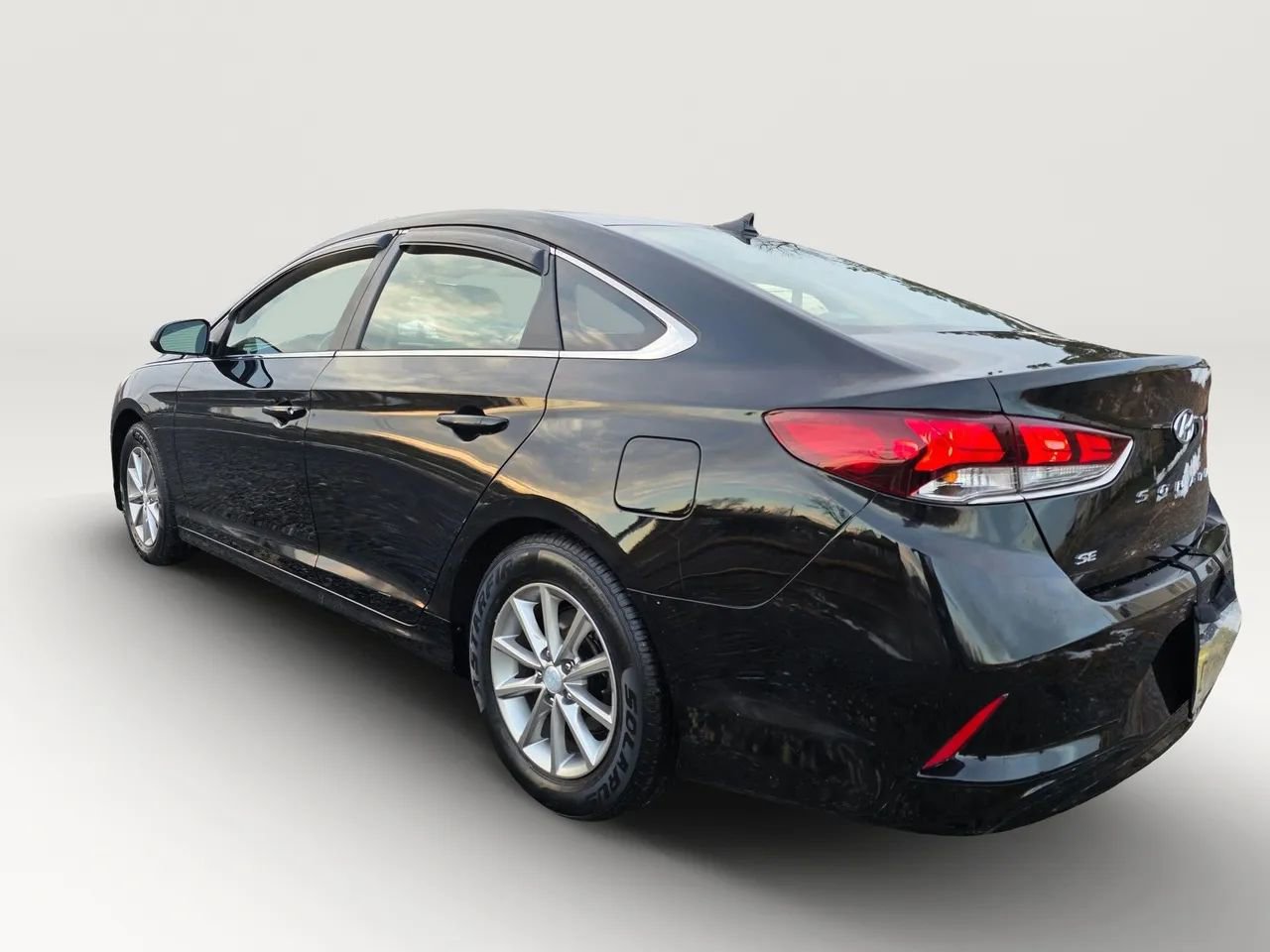 Used 2019 Hyundai Sonata SE w/ Cargo Package FWD image 4