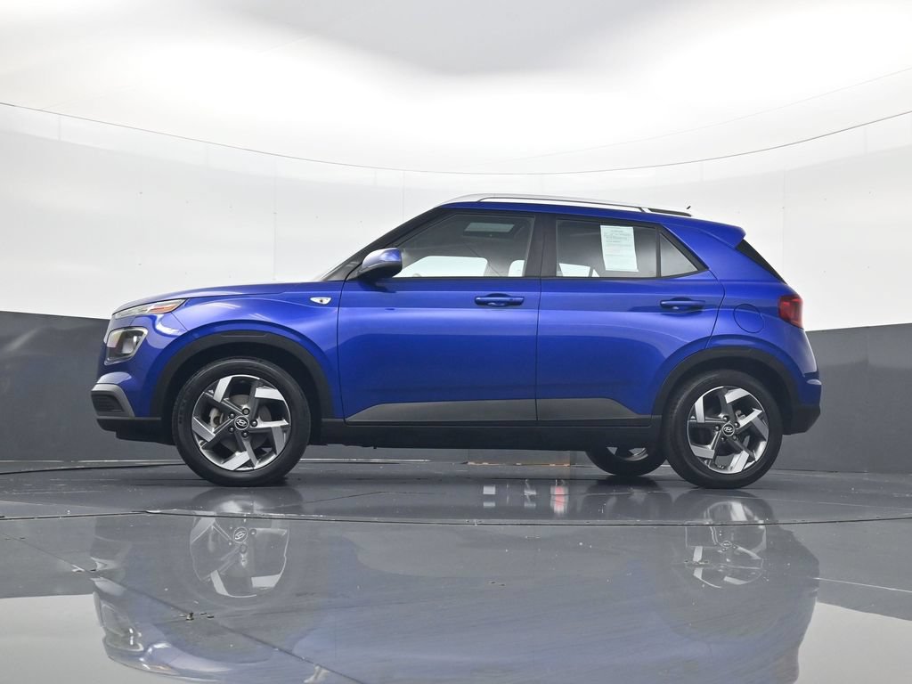 Certified 2024 Hyundai Venue SEL FWD image 29