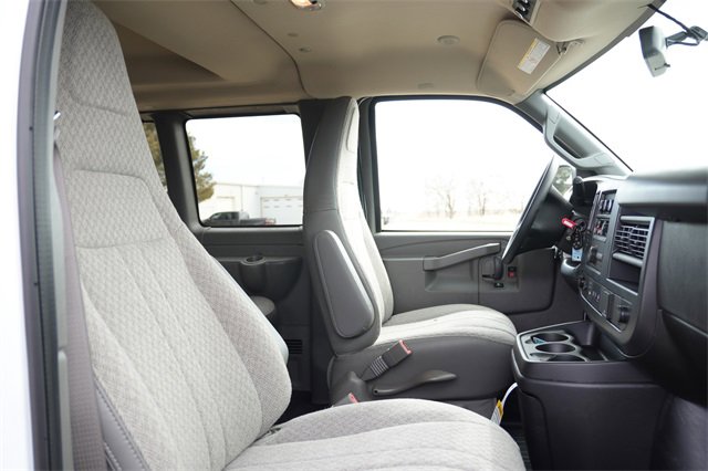 New 2025 GMC Savana 3500 LS image 15
