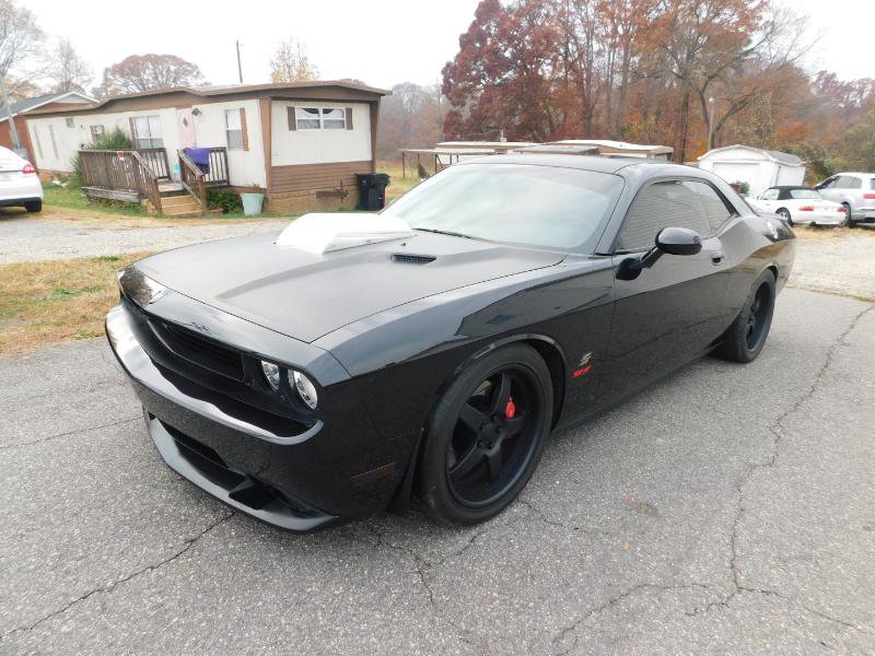 Used 2009 Dodge Challenger SRT8 w/ SRT Option Group II image 1