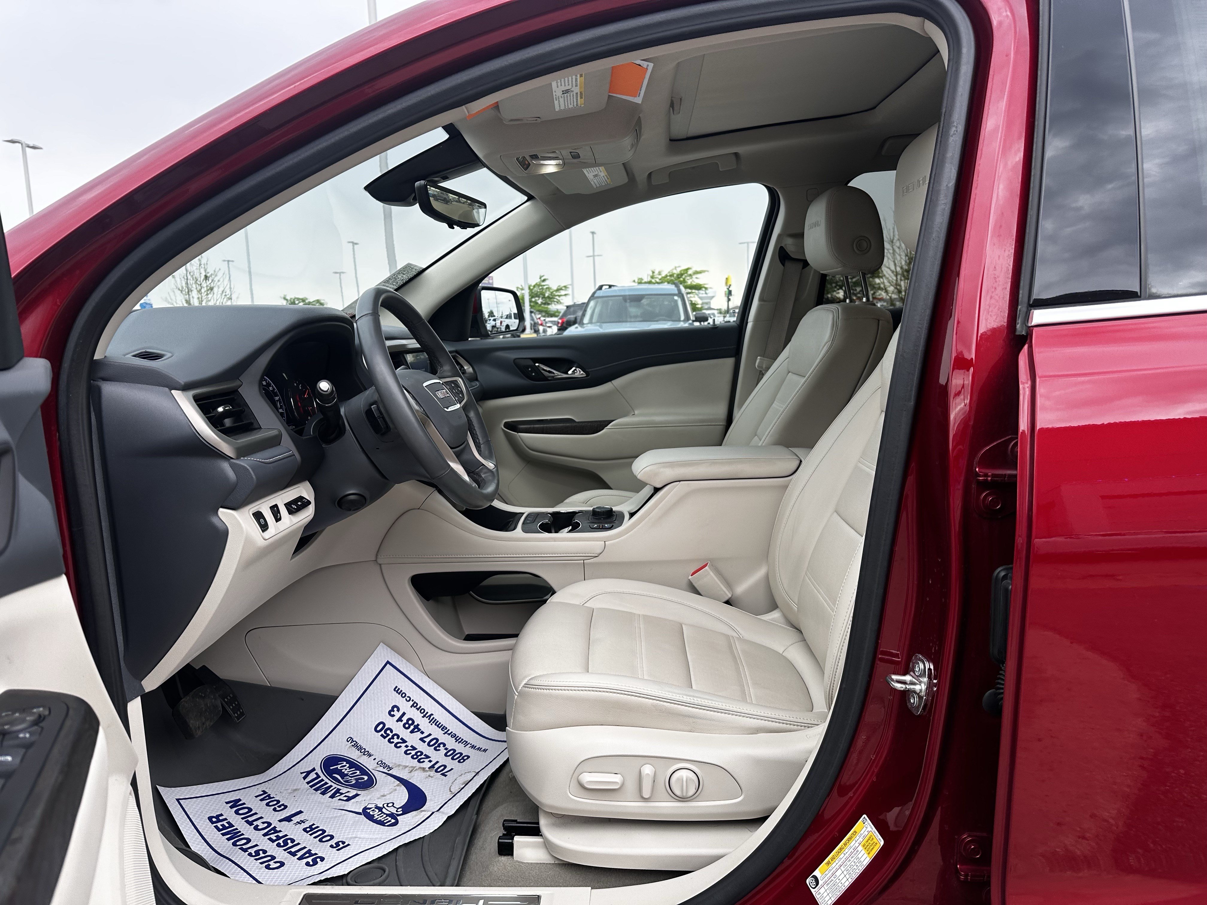 Used 2023 GMC Acadia Denali w/ Denali Ultimate Package AWD/4WD image 18