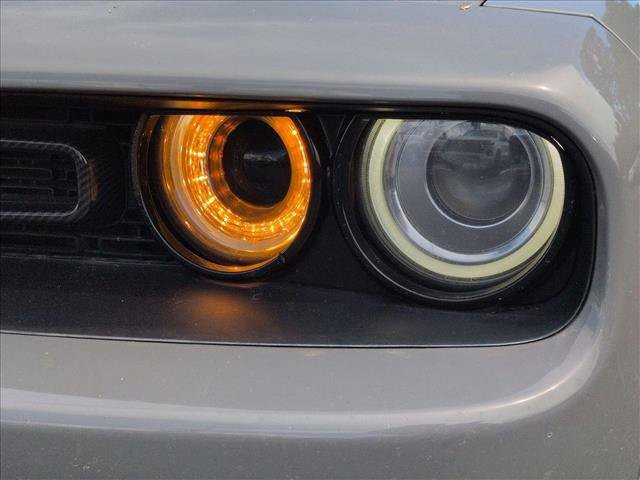 Used 2019 Dodge Challenger SXT RWD image 2