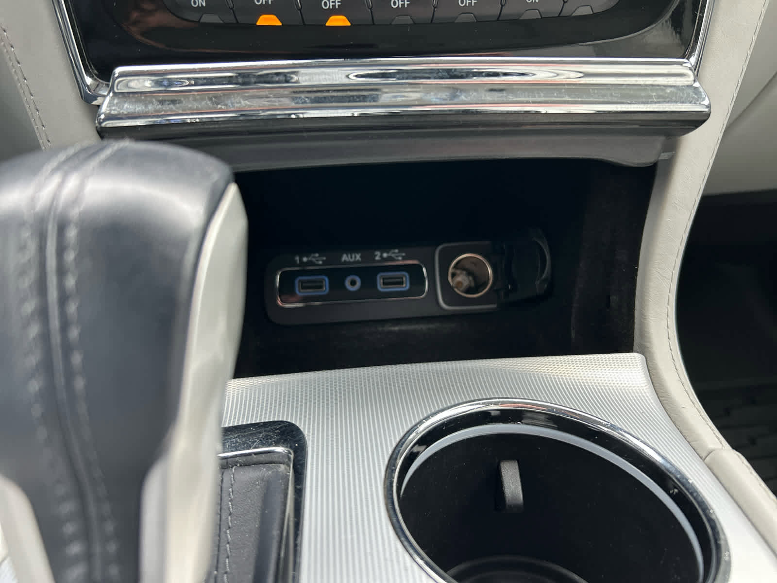 Used 2019 Jeep Grand Cherokee Summit image 30