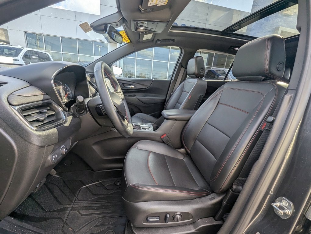 Used 2023 Chevrolet Equinox RS w/ RS Leather Package image 18
