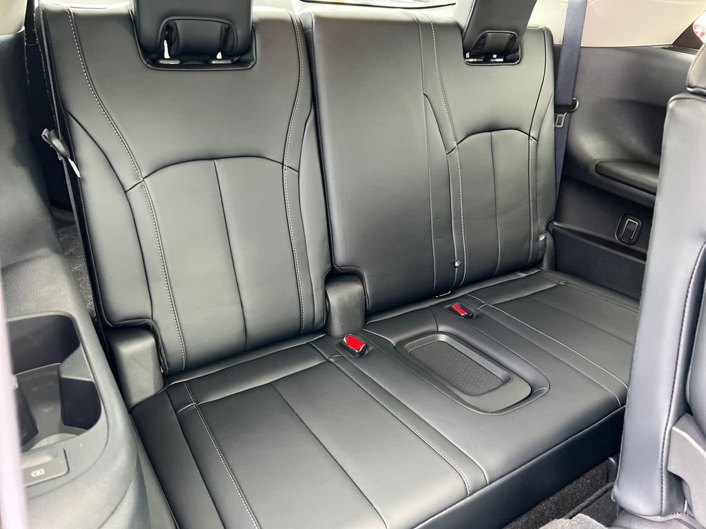 Used 2023 INFINITI QX60 Pure FWD image 16