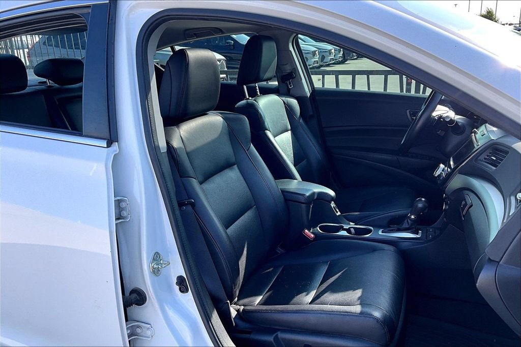 Used 2017 Acura ILX FWD image 9