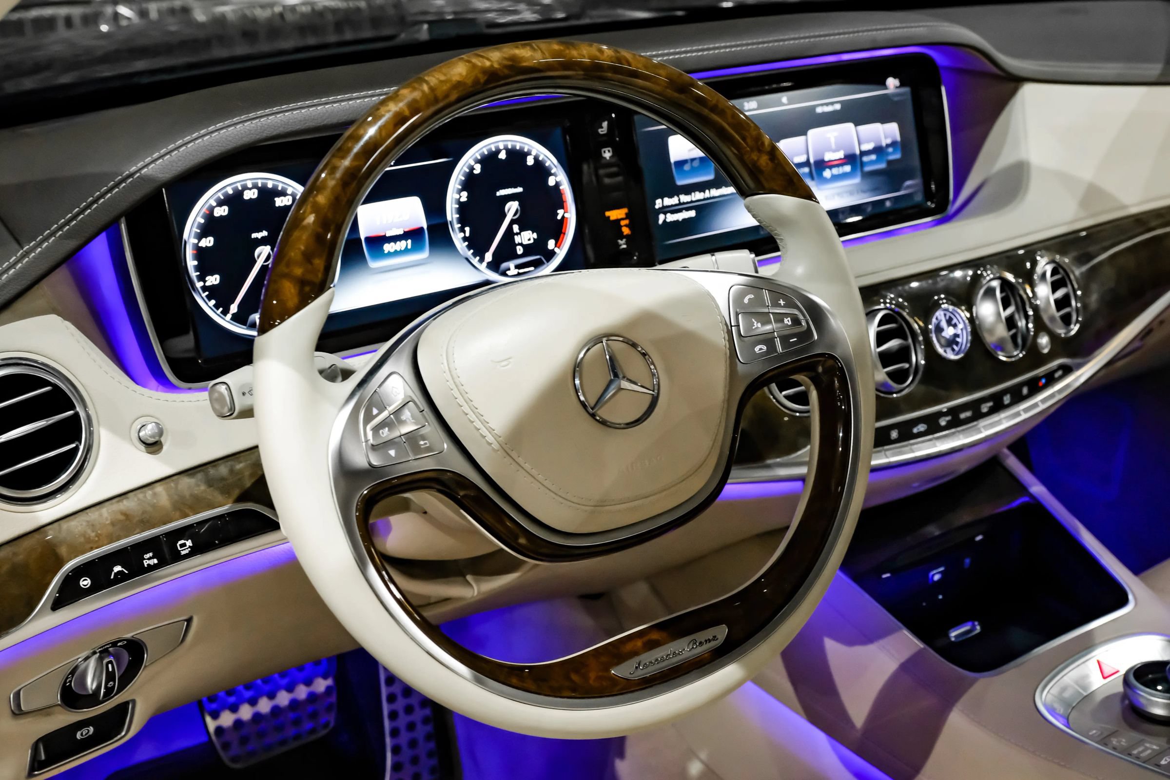 Used 2016 Mercedes-Benz S 550 Sedan image 22