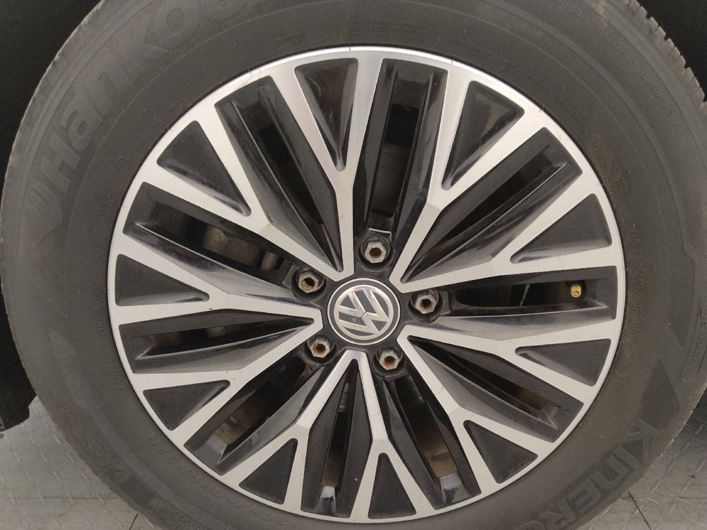 Used 2019 Volkswagen Jetta SE w/ Cold Weather Package FWD image 31