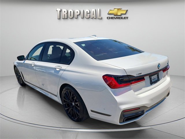 Used 2022 BMW 750i xDrive w/ Luxury Rear Seating Package image 3