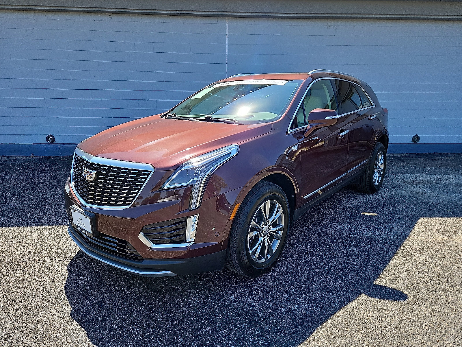 Certified 2022 Cadillac XT5 Premium Luxury w/ Technology Package image 1