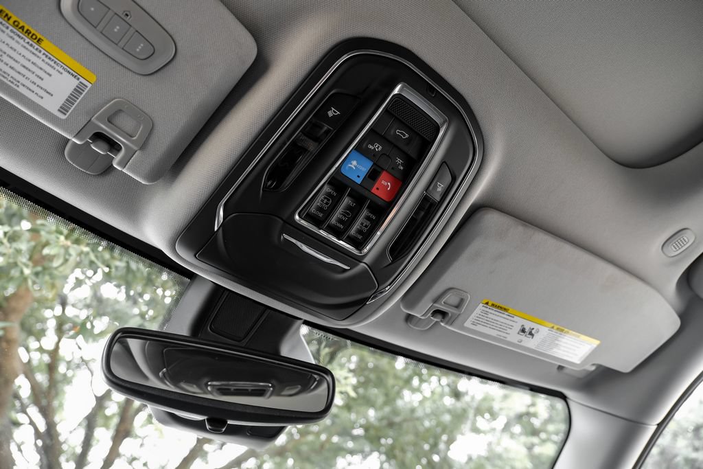 Used 2023 Jeep Grand Cherokee L Limited AWD/4WD image 33