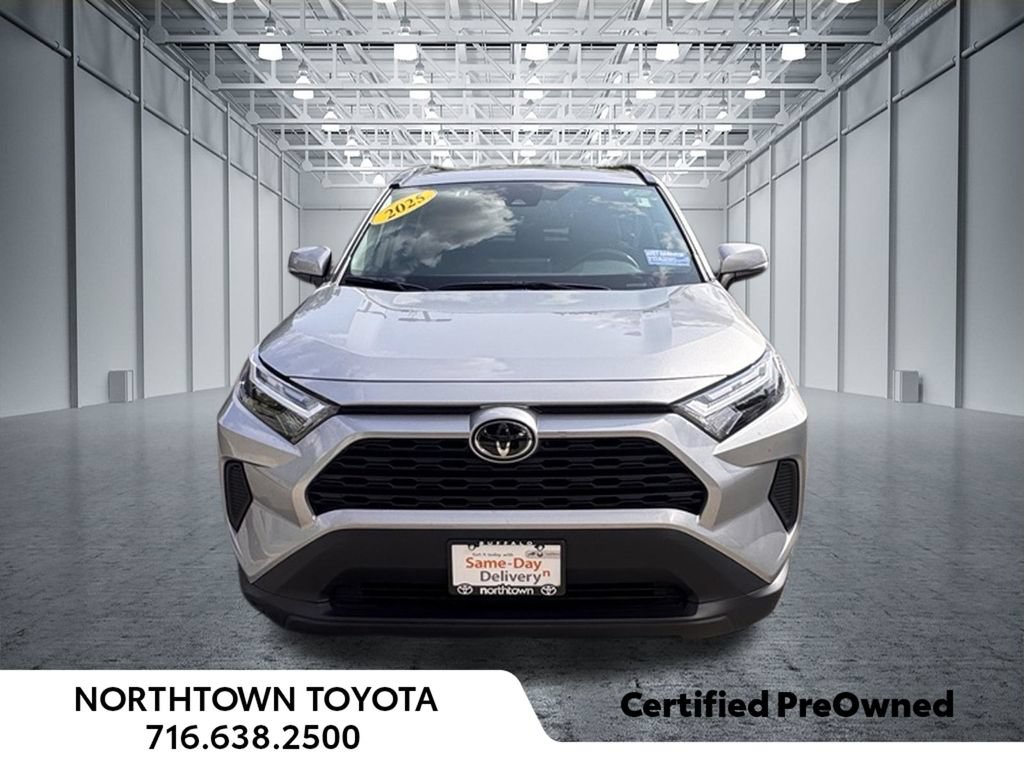 Used 2025 Toyota RAV4 XLE w/ Weather Package AWD/4WD image 6