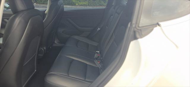 Used 2019 Tesla Model 3 Long Range RWD image 16
