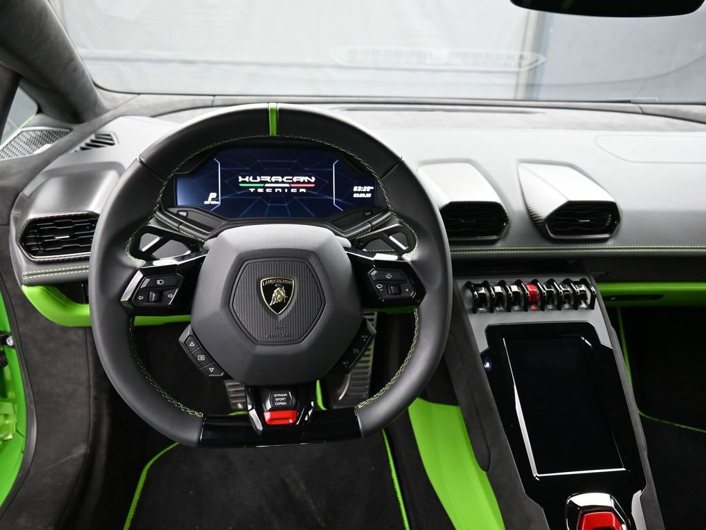 Used 2023 Lamborghini Huracan Tecnica image 18