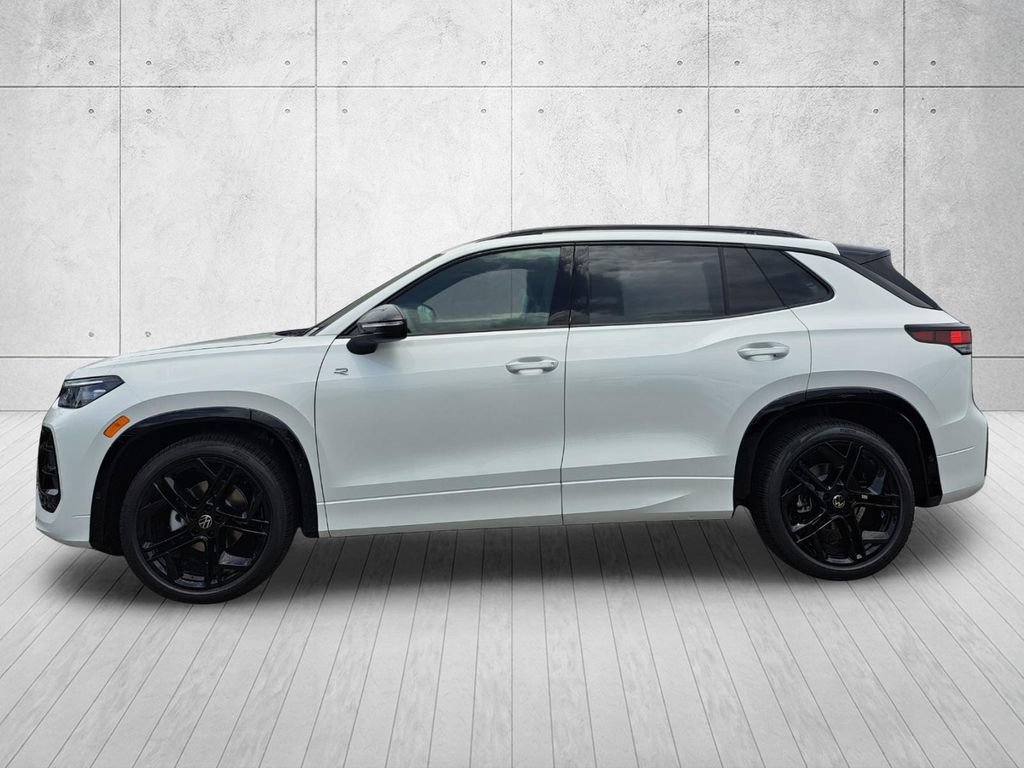 New 2026 Volkswagen Tiguan SE R-Line FWD image 8