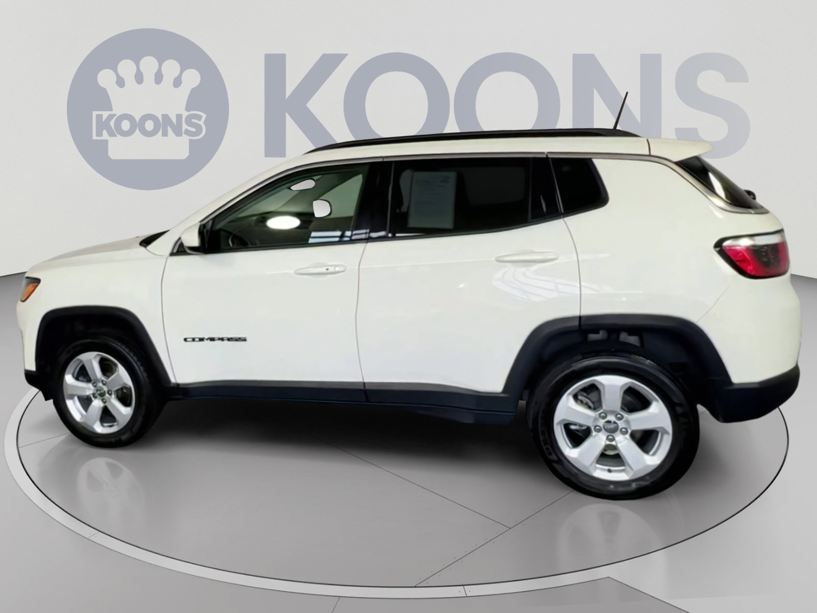 Used 2019 Jeep Compass Latitude w/ Popular Equipment Group AWD/4WD image 8