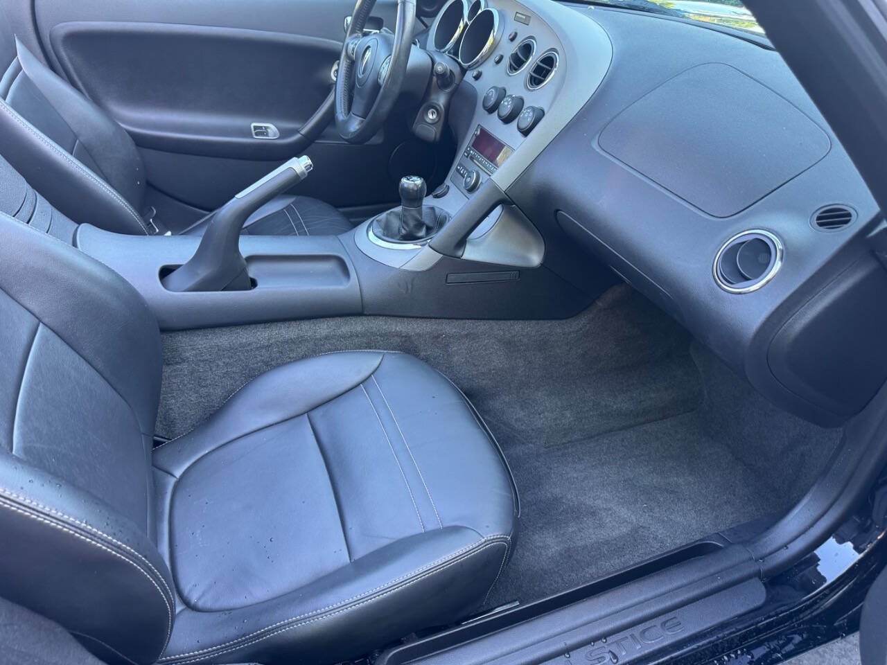 Used 2006 Pontiac Solstice Convertible w/ Premium Package RWD image 13