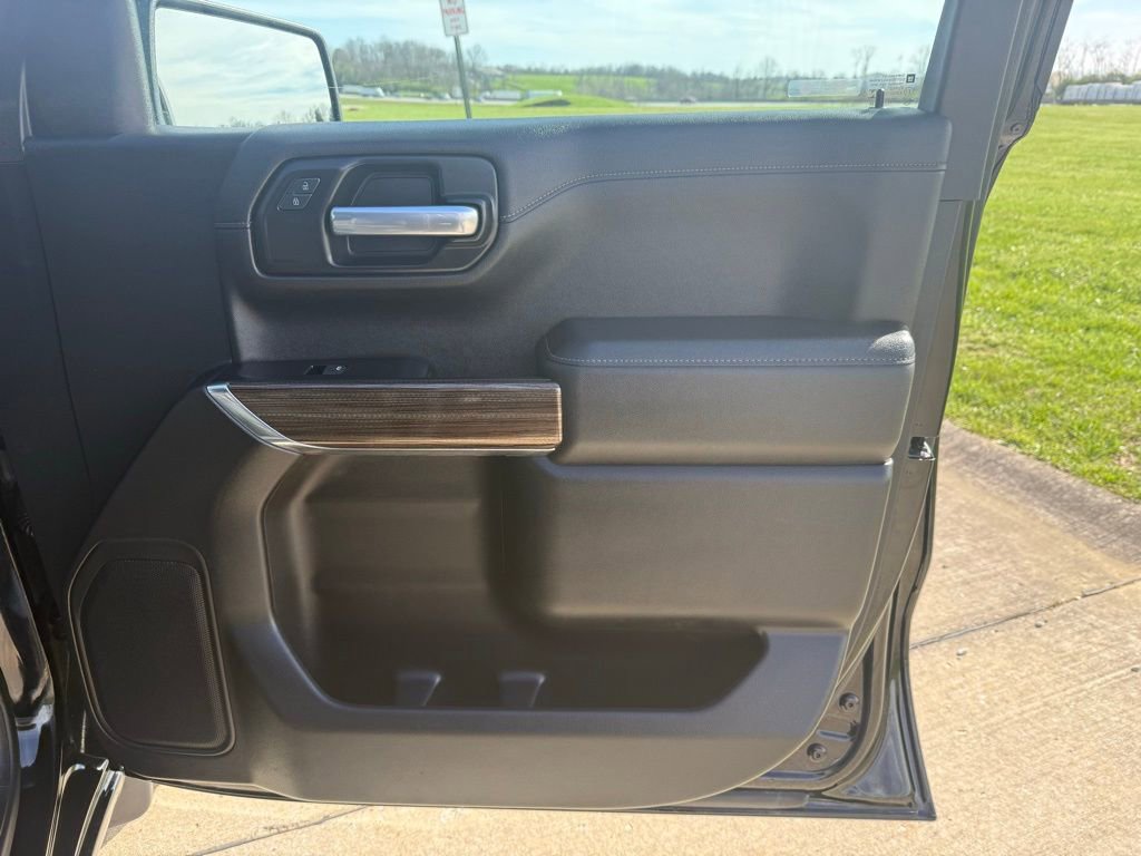 Used 2020 Chevrolet Silverado 1500 LT w/ Trailering Package image 18