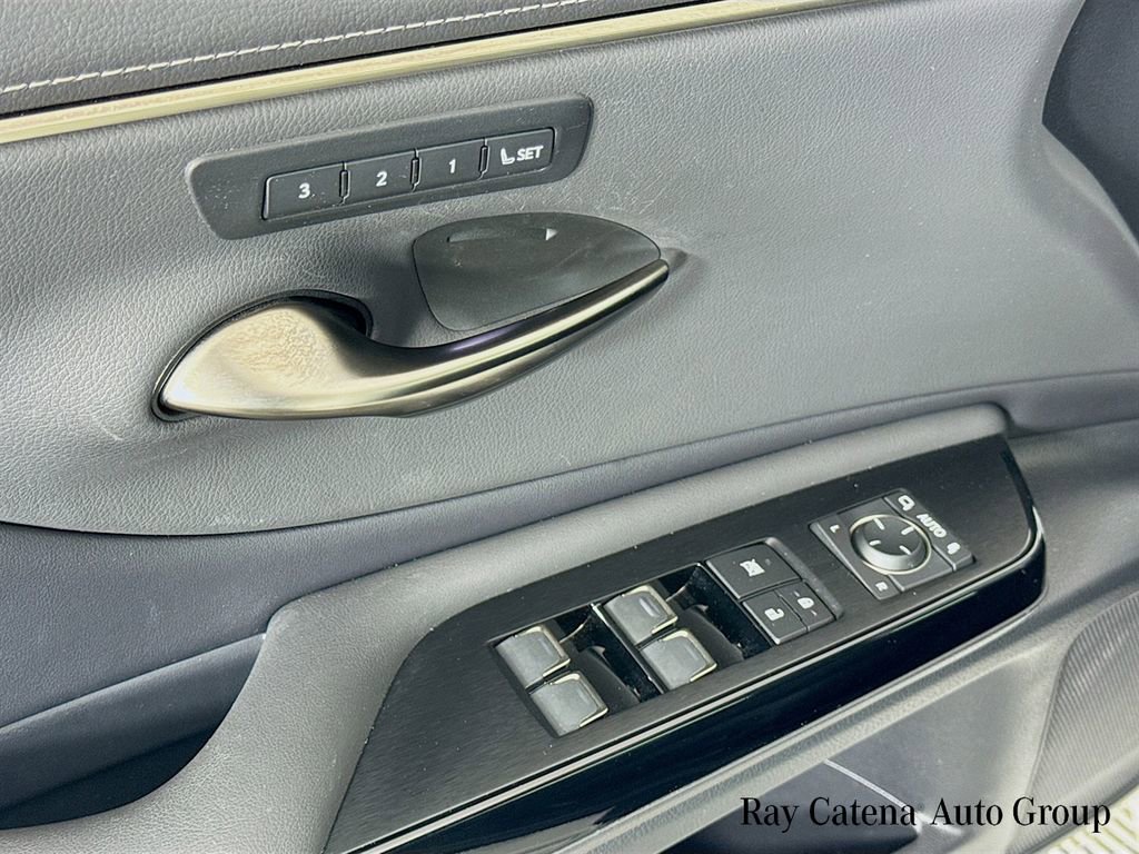 Certified 2023 Lexus ES 250 w/ Premium Package image 18