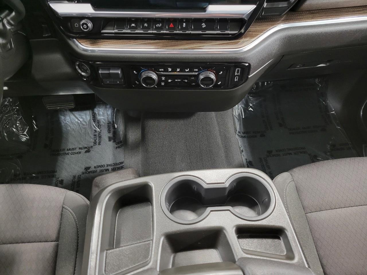 Used 2023 Chevrolet Silverado 1500 RST AWD/4WD image 16