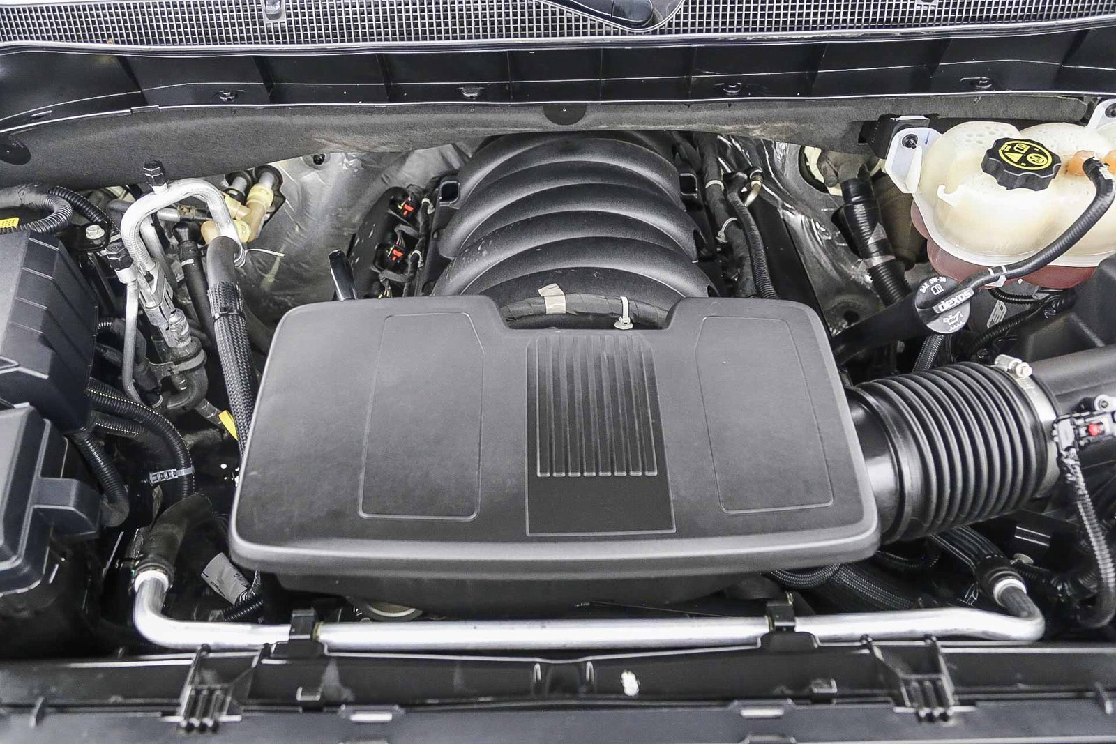 Used 2023 Chevrolet Suburban LT image 26