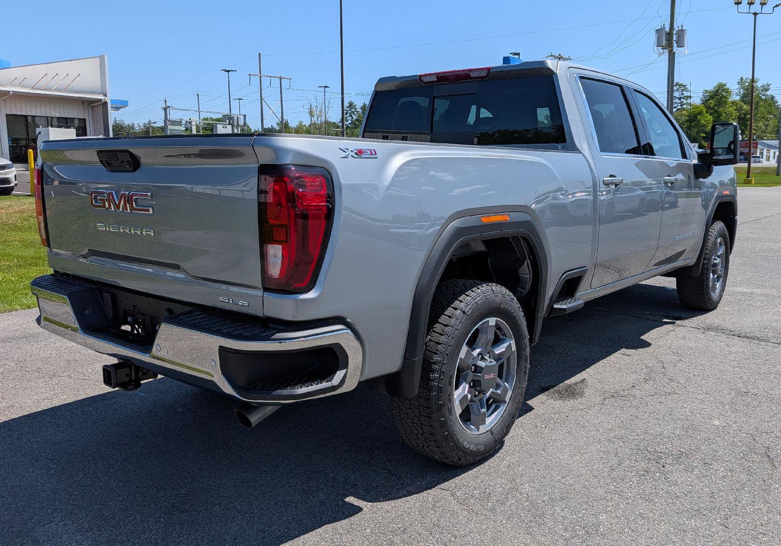 New 2026 GMC Sierra 2500 SLE w/ SLE Value Package; AWD/4WD image 7