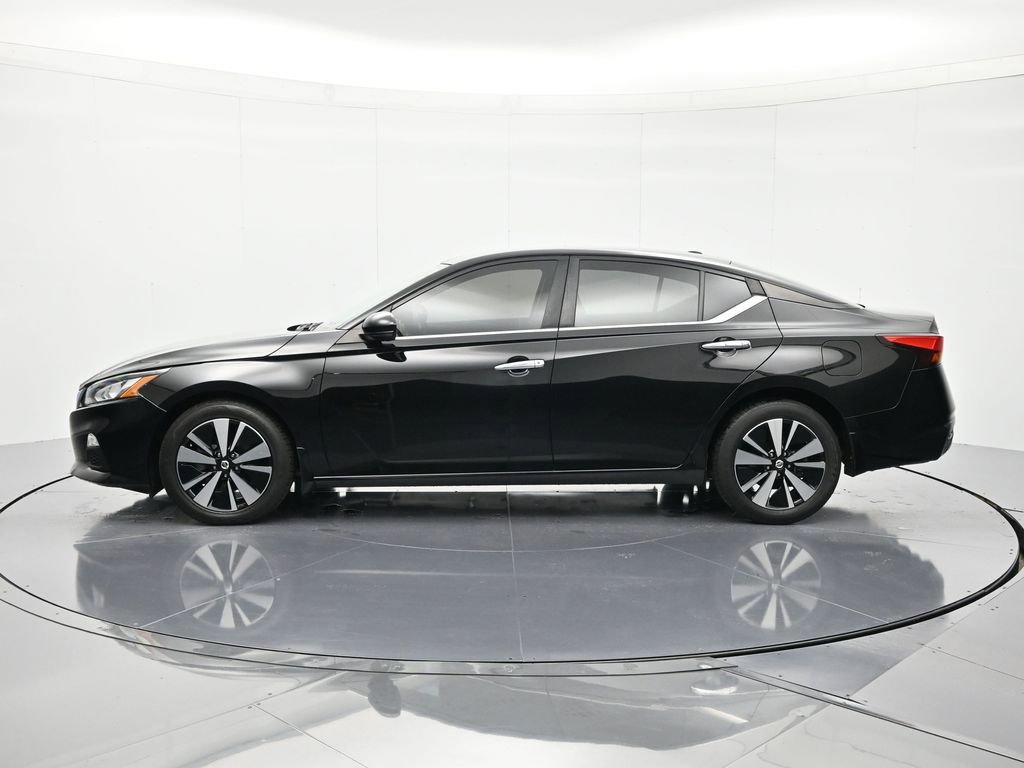 Certified 2022 Nissan Altima 2.5 SV w/ SV Premium Package FWD image 8