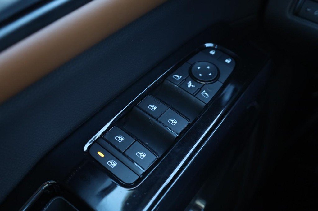 New 2026 Nissan Pathfinder Platinum AWD/4WD image 16