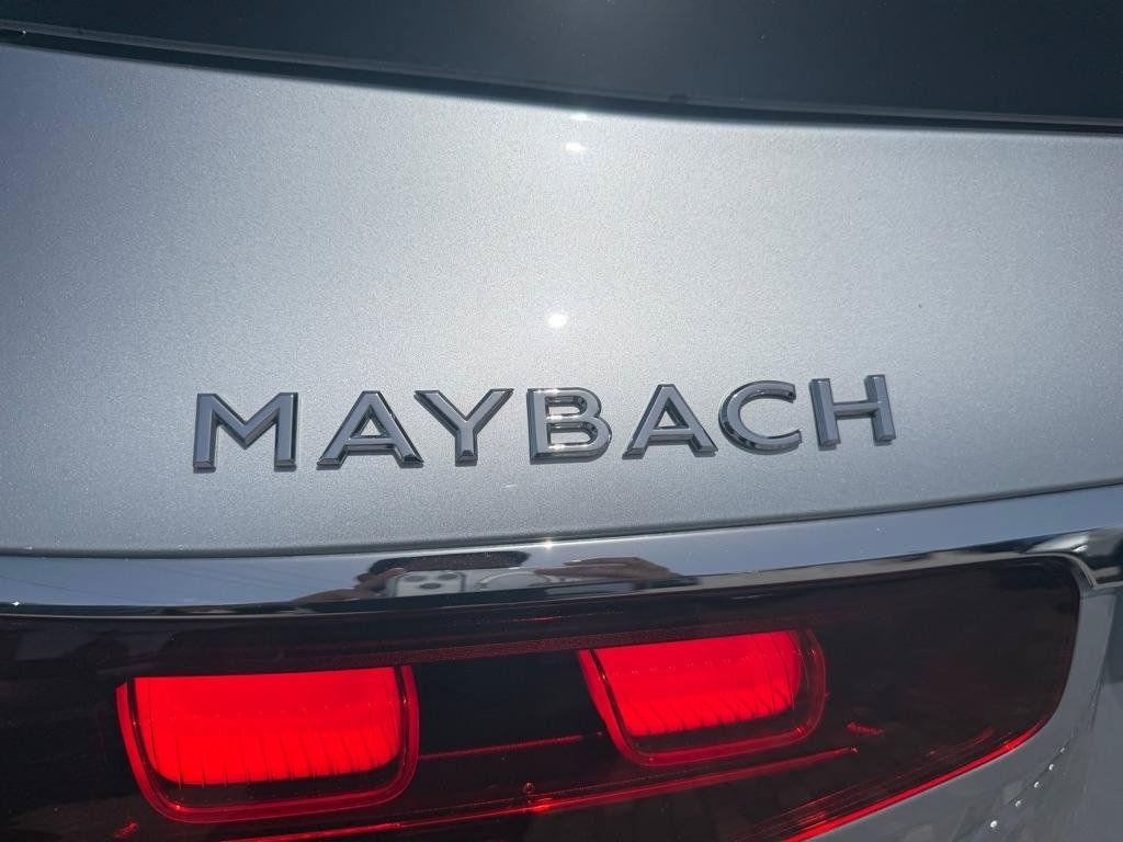 Used 2024 Mercedes-Benz Maybach GLS 600 4MATIC image 12