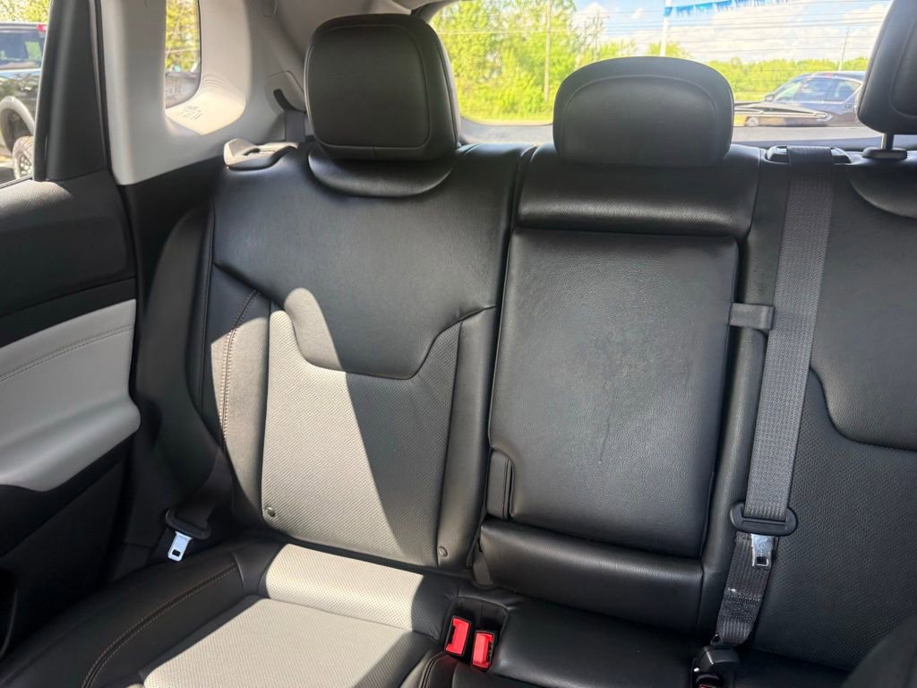 Used 2022 Jeep Compass Limited w/ Sun and Sound Group AWD/4WD image 26