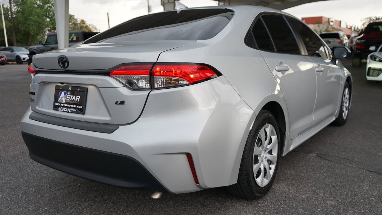 Used 2024 Toyota Corolla LE FWD image 3