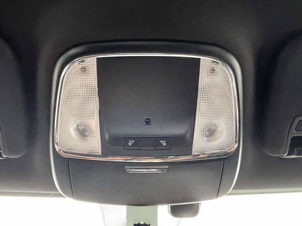 Used 2020 Jeep Grand Cherokee Laredo RWD image 37