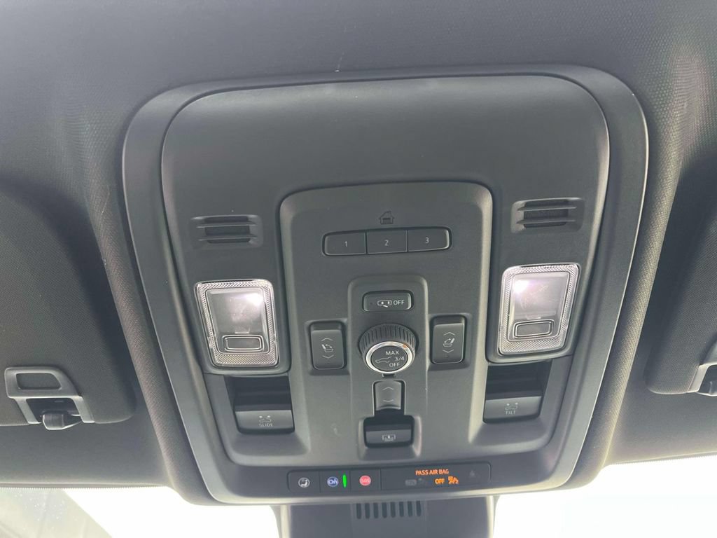 Used 2023 GMC Yukon XL Denali AWD/4WD image 37