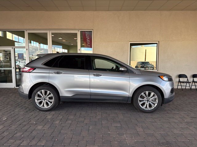 Used 2024 Ford Edge Titanium AWD/4WD image 5