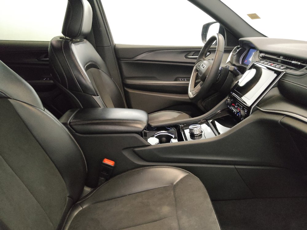 Used 2023 Jeep Grand Cherokee L Laredo AWD/4WD image 21