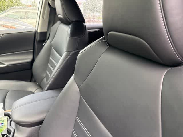 Used 2021 Toyota RAV4 XLE Premium AWD/4WD image 7