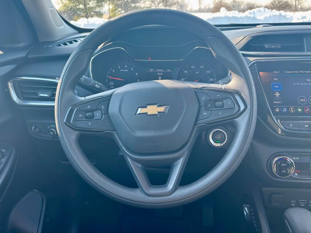 Used 2023 Chevrolet TrailBlazer LT w/ Convenience Package image 24