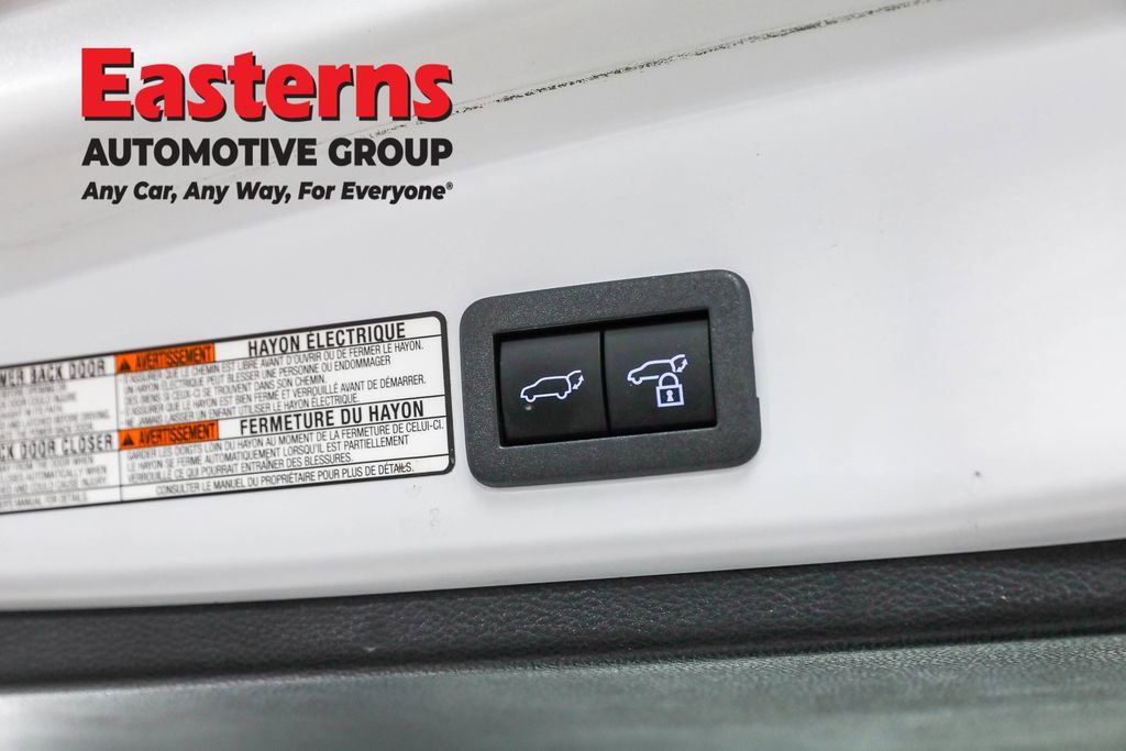 Used 2022 Toyota Corolla Cross XLE w/ Convenience Package image 21