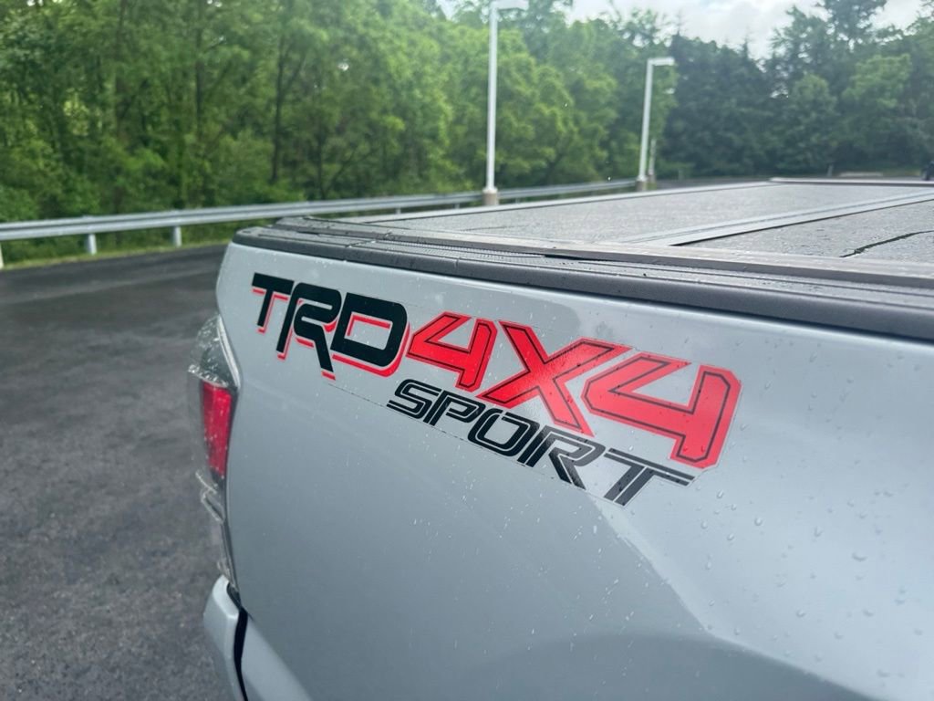 Used 2020 Toyota Tacoma TRD Sport AWD/4WD image 25