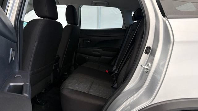Used 2025 Mitsubishi Outlander Sport ES AWD/4WD image 17