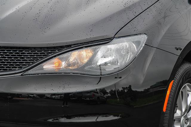 New 2026 Chrysler Voyager LX image 7