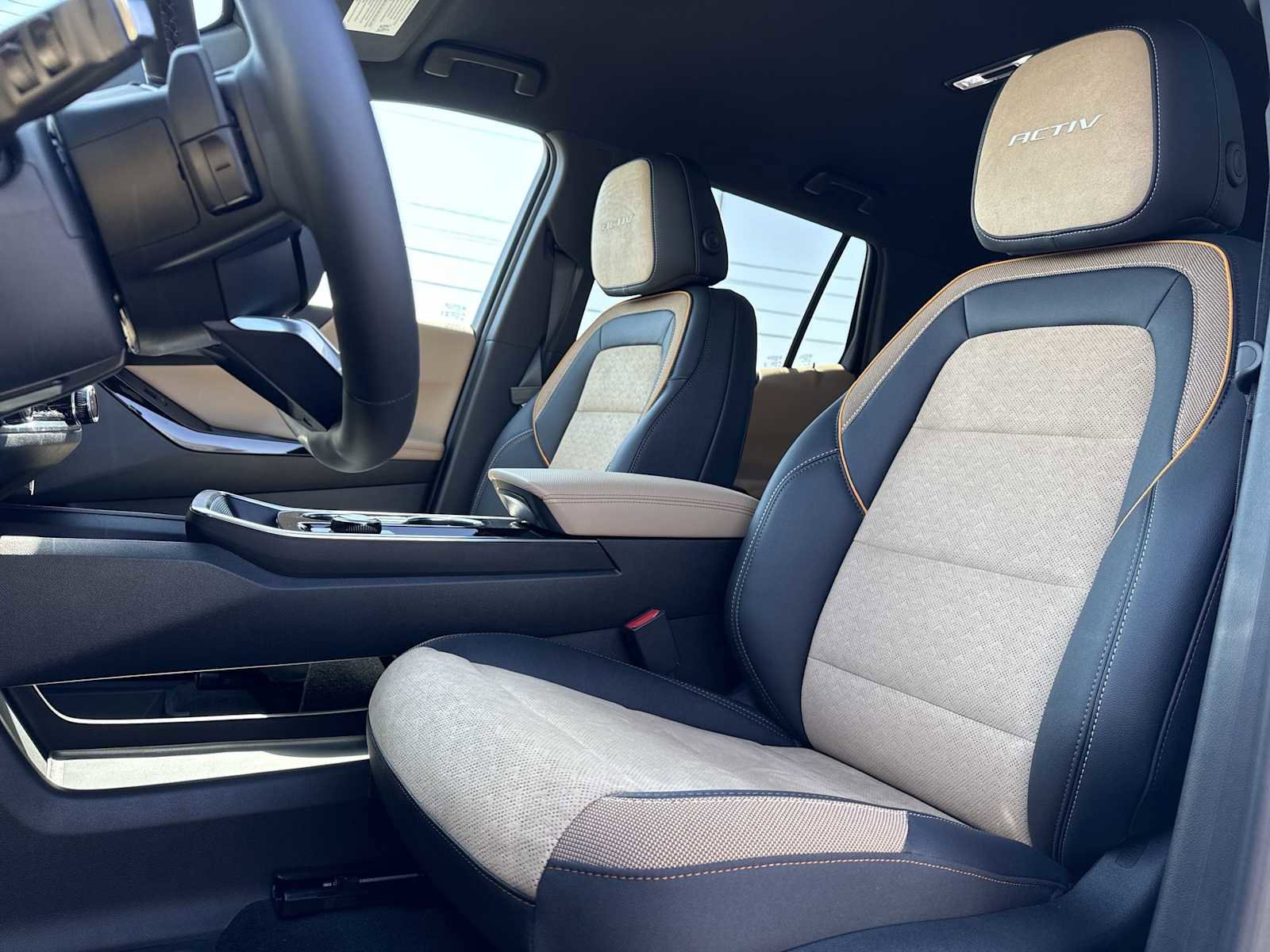 New 2026 Chevrolet Equinox ACTIV w/ LPO, Floor Liner Package FWD image 13