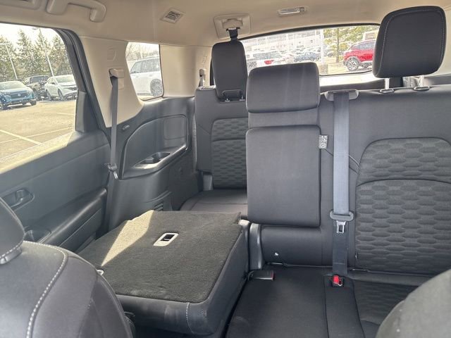 Certified 2024 Nissan Pathfinder SV w/ Black Appearance Package image 14