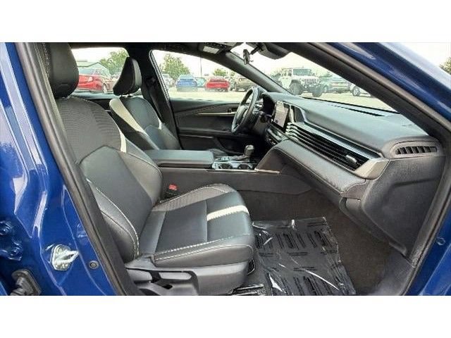 Used 2025 Toyota Camry SE FWD image 38