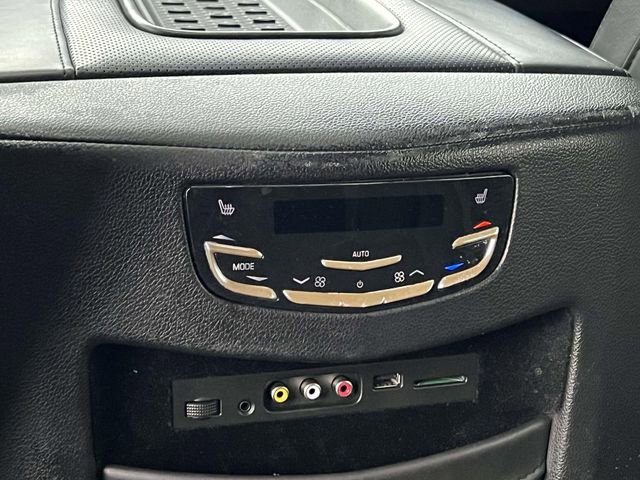 Used 2016 Cadillac Escalade Platinum image 19