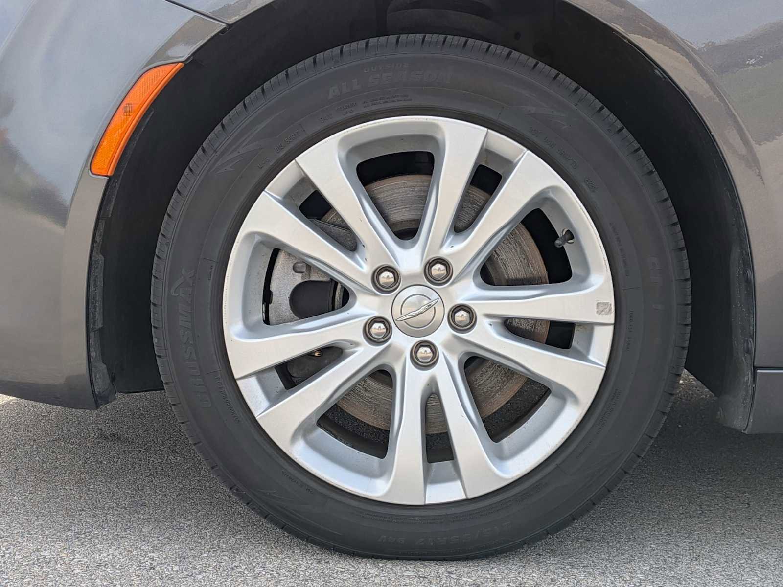 Used 2016 Chrysler 200 Limited image 13
