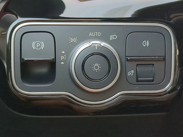 Used 2025 Mercedes-Benz CLA 250 image 25