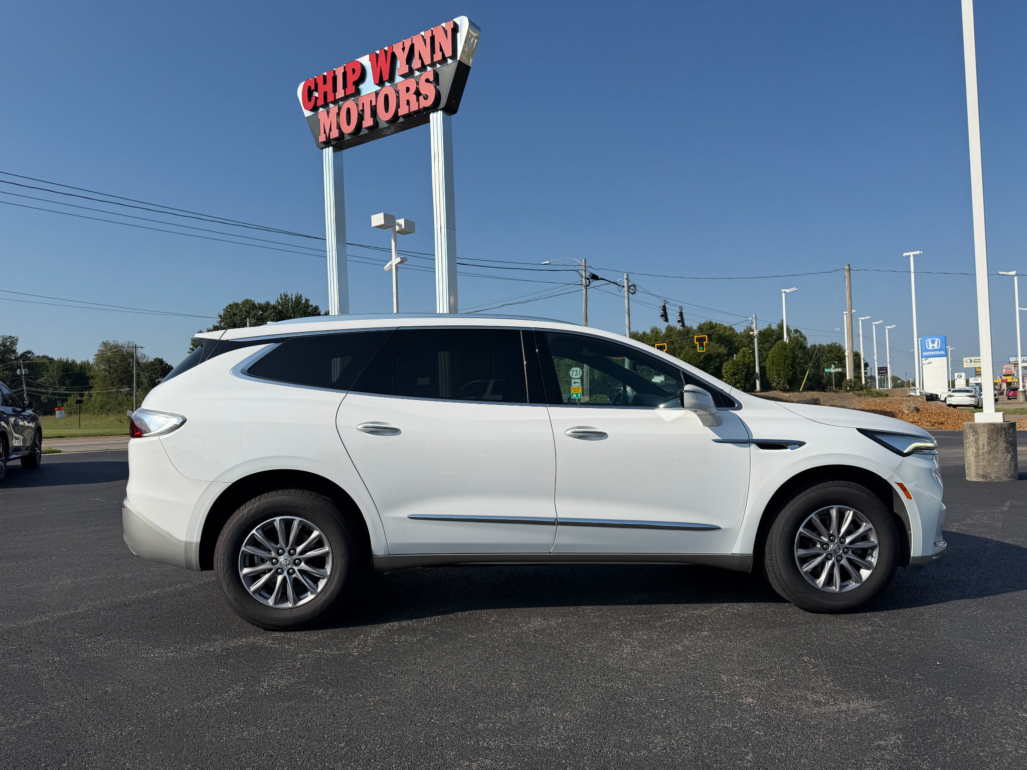 Used 2024 Buick Enclave Premium FWD image 8